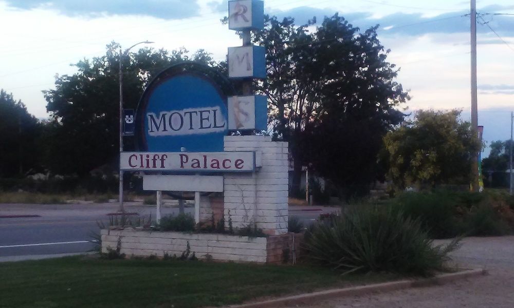 Cliff Palace Motel Blanding Exteriér fotografie
